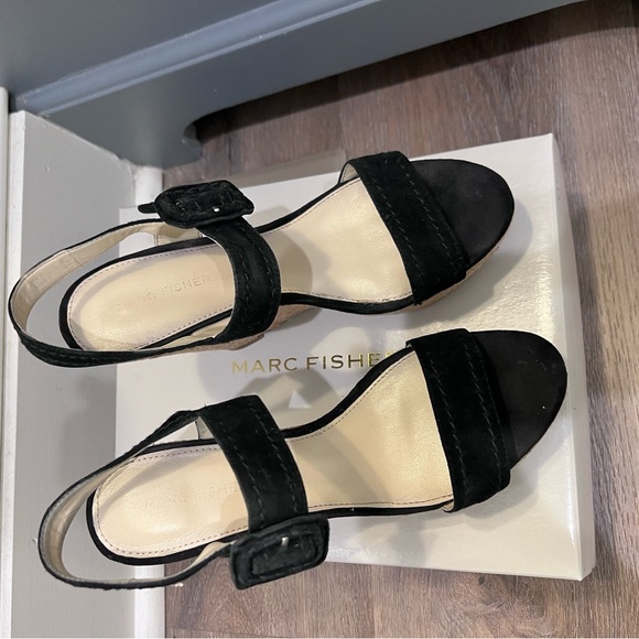 Marc Fisher- Hipiee 2 black, suede, wedge sandal, size 8.5 - Picture 3 of 8